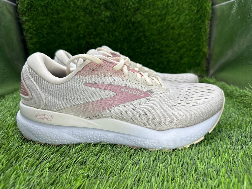 Brooks Ghost 16 1204071B136 Athletic Sneaker Women's 7.5B Gray Mesh Gym Training